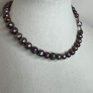 Lustrous cultured black Tahitian pearl necklace